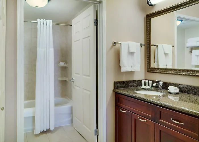 One-Bedroom King Suite